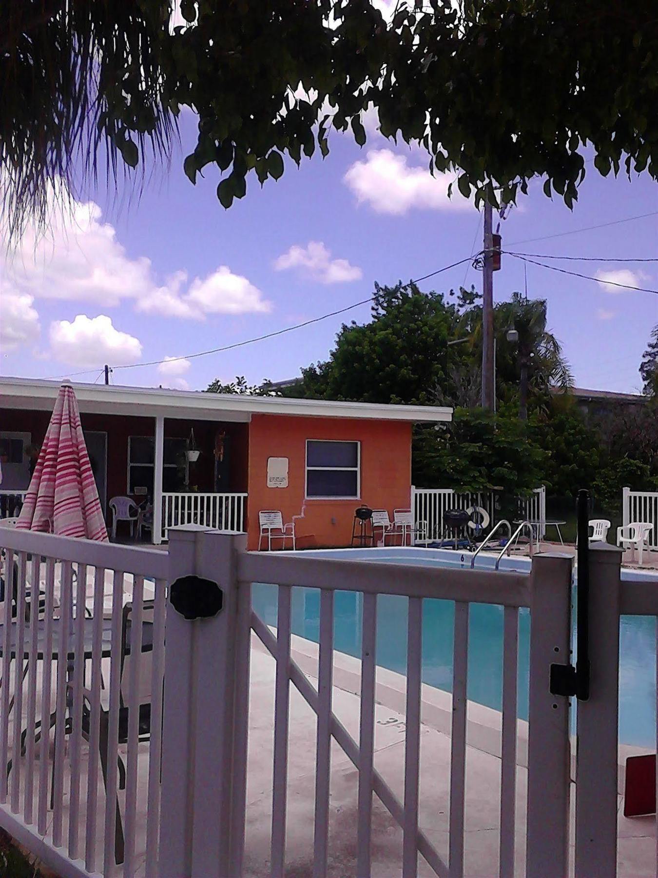 Swashbuckler Motel Treasure Island ภายนอก รูปภาพ